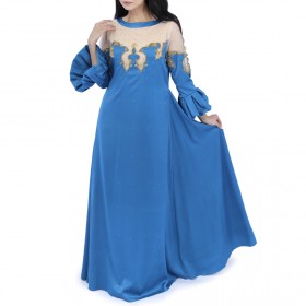 الجليلة – قفطان المخمل الأزرق بتصميم مشبّك
